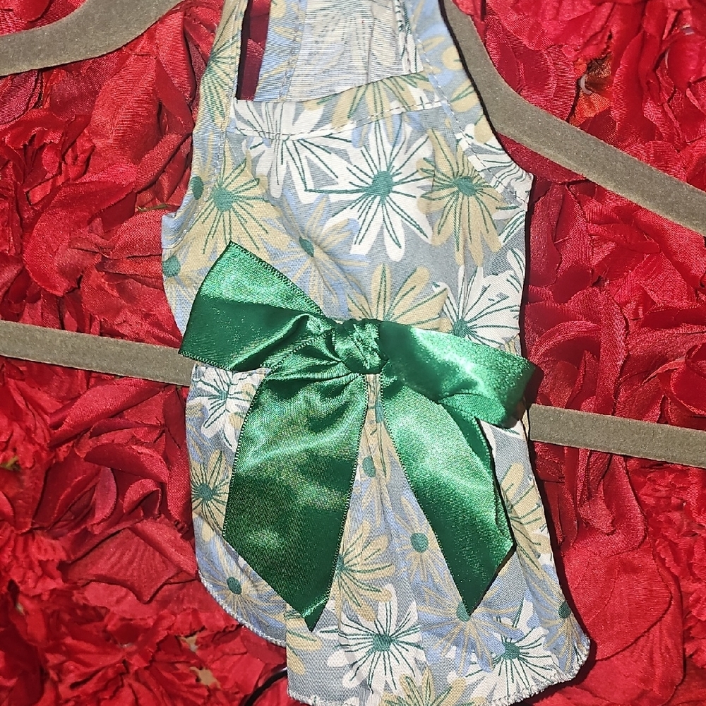 NWOT Floral Dog Dress with Green Bow Size XSmall